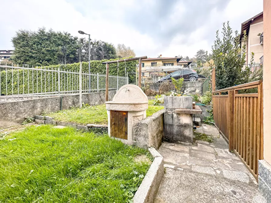 Immagine 12 di Appartamento in vendita  in Via Quarantadue Martiri, 110 a Verbania