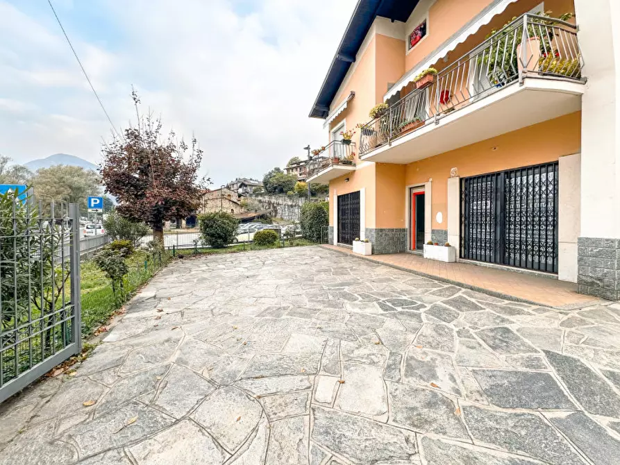 Immagine 13 di Appartamento in vendita  in Via Quarantadue Martiri, 110 a Verbania