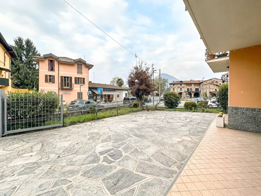 Immagine 16 di Appartamento in vendita  in Via Quarantadue Martiri, 110 a Verbania