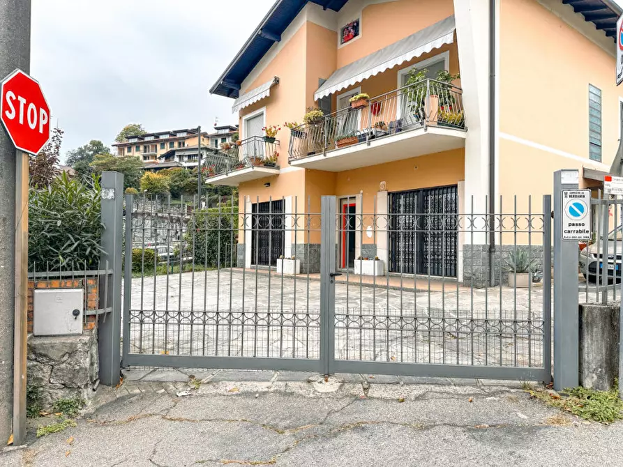 Immagine 18 di Appartamento in vendita  in Via Quarantadue Martiri, 110 a Verbania