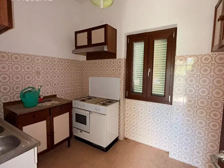 Immagine 5 di Palazzo in vendita  in Via dei Castelli Romani a Rocca Di Papa