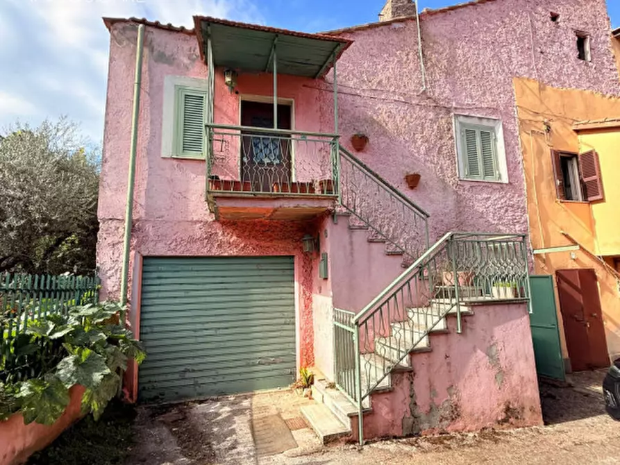 Immagine 18 di Palazzo in vendita  in Via dei Castelli Romani a Rocca Di Papa