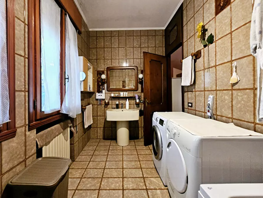 Immagine 14 di Appartamento in vendita  in via arzarini a Villa Estense