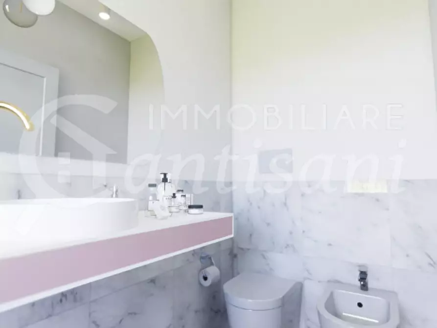 Immagine 16 di Appartamento in vendita  in Via Pistoiese a Firenze