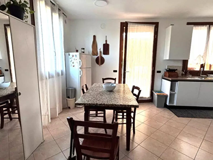 Immagine 9 di Camera in affitto  in Via Nazionale a Solesino