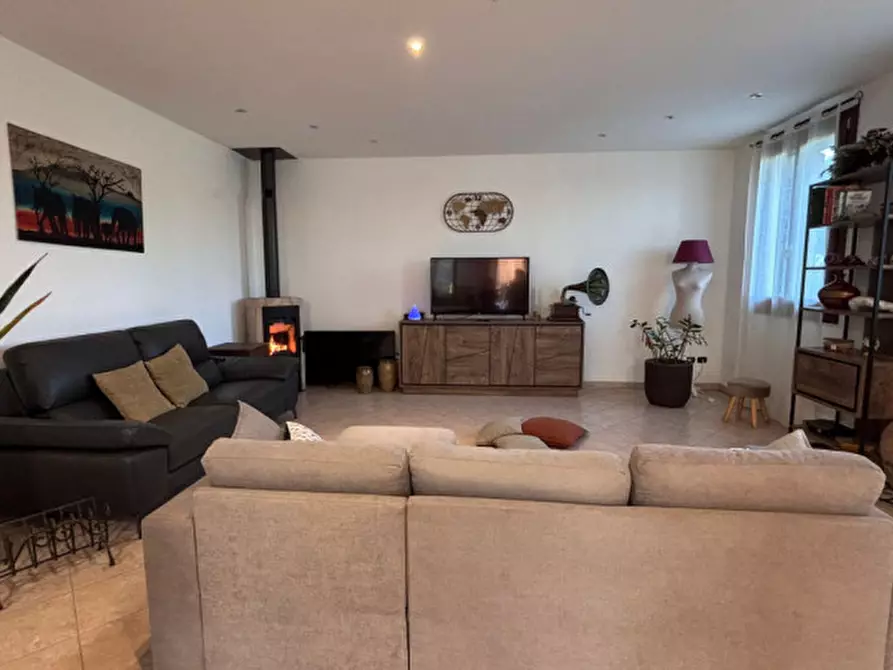 Immagine 11 di Camera in affitto  in Via Nazionale a Solesino