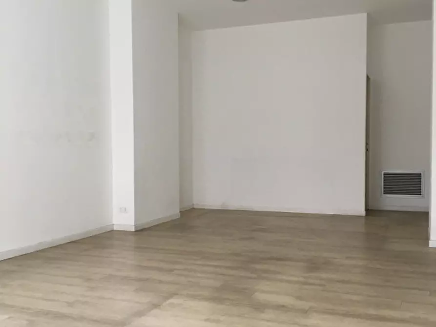 Immagine 4 di Negozio in affitto  in Via Altinate a Padova