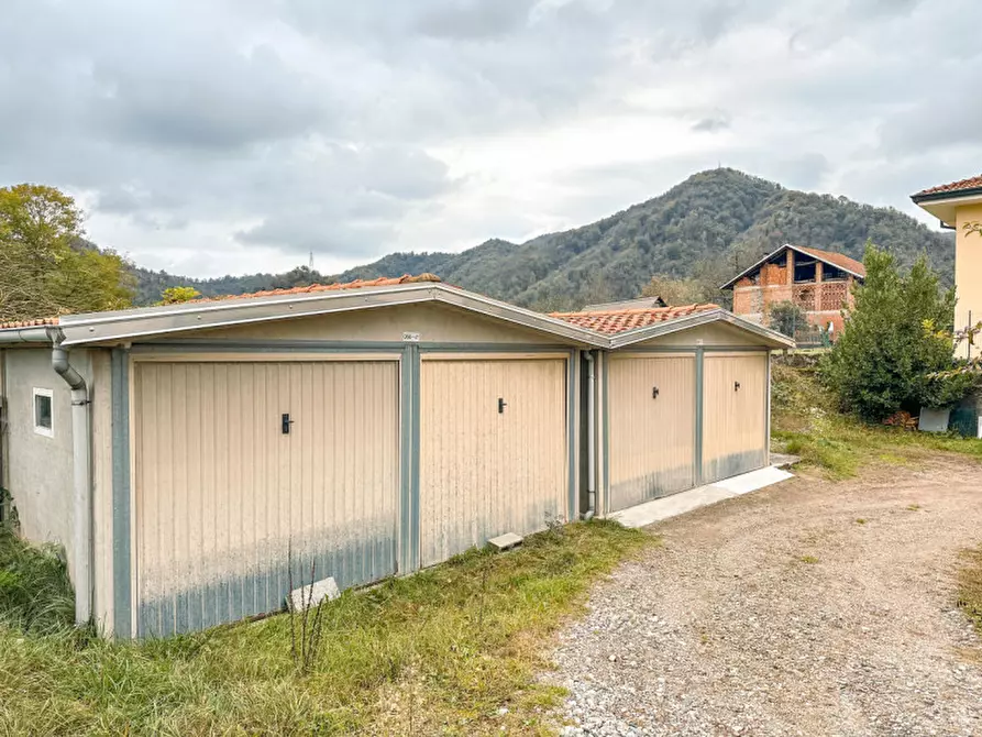 Immagine 13 di Appartamento in vendita  in VIA GARIBALDI 105 a Crevacuore