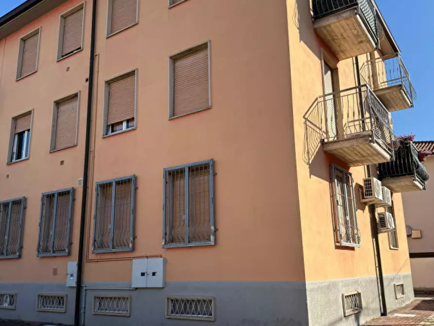 Immagine 13 di Appartamento in vendita  in VIA SAN CARLO BORROMEO 4 a Levate