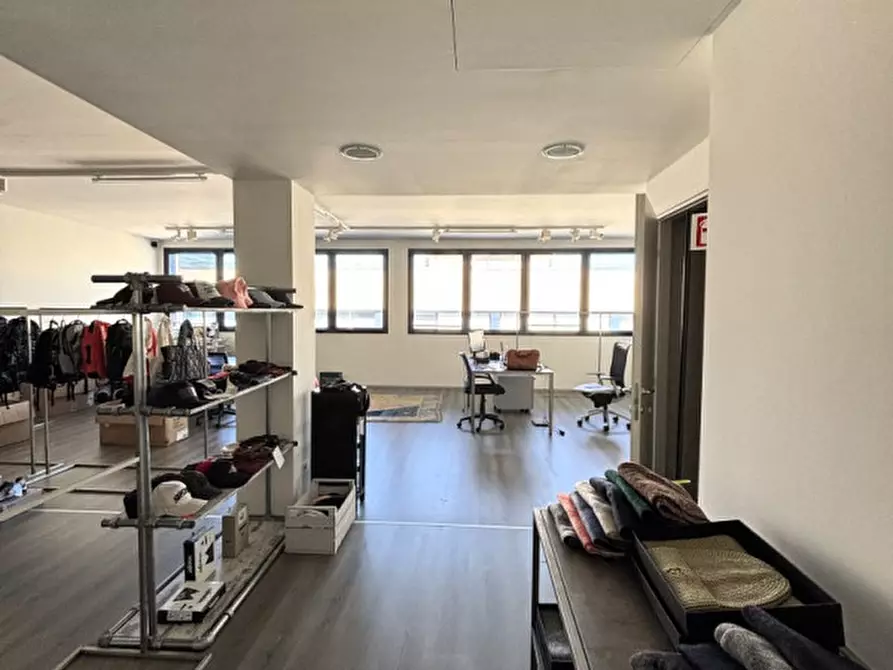 Immagine 2 di Ufficio in vendita  a Padova