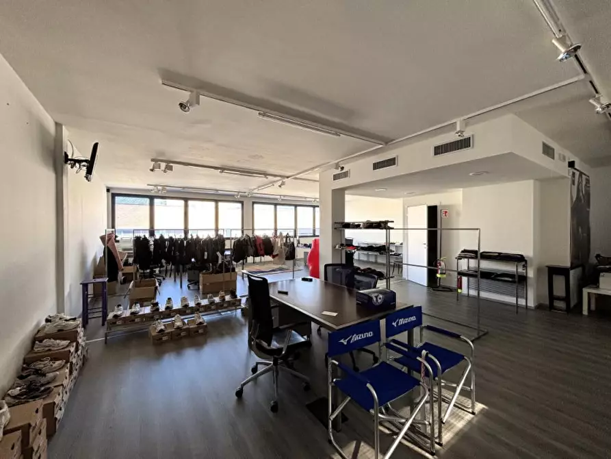 Immagine 4 di Ufficio in vendita  a Padova