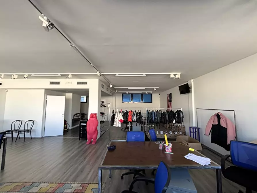 Immagine 7 di Ufficio in vendita  a Padova