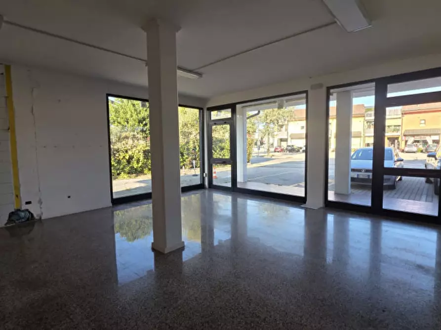 Immagine 3 di Negozio in affitto  in Via Castellana 117 a Resana