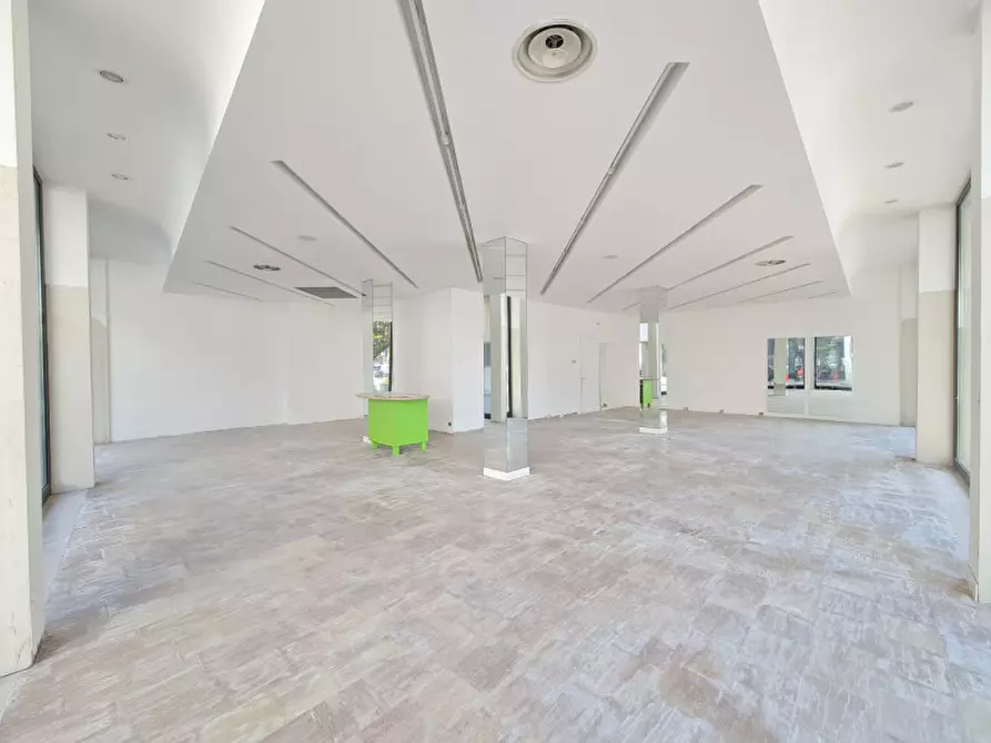 Immagine 2 di Palazzo in vendita  in Via 20 Settembre 2 a Solesino