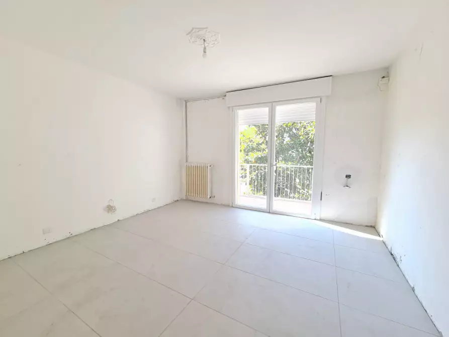 Immagine 10 di Palazzo in vendita  in Via 20 Settembre 2 a Solesino