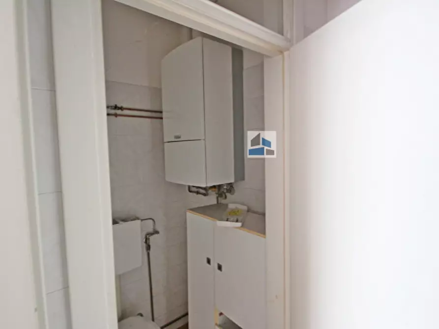 Immagine 3 di Negozio in vendita  in via pepe a Santa Maria Di Sala