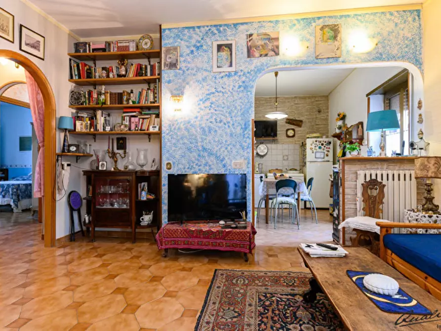 Immagine 2 di Appartamento in vendita  in Via Agugliano a Roma