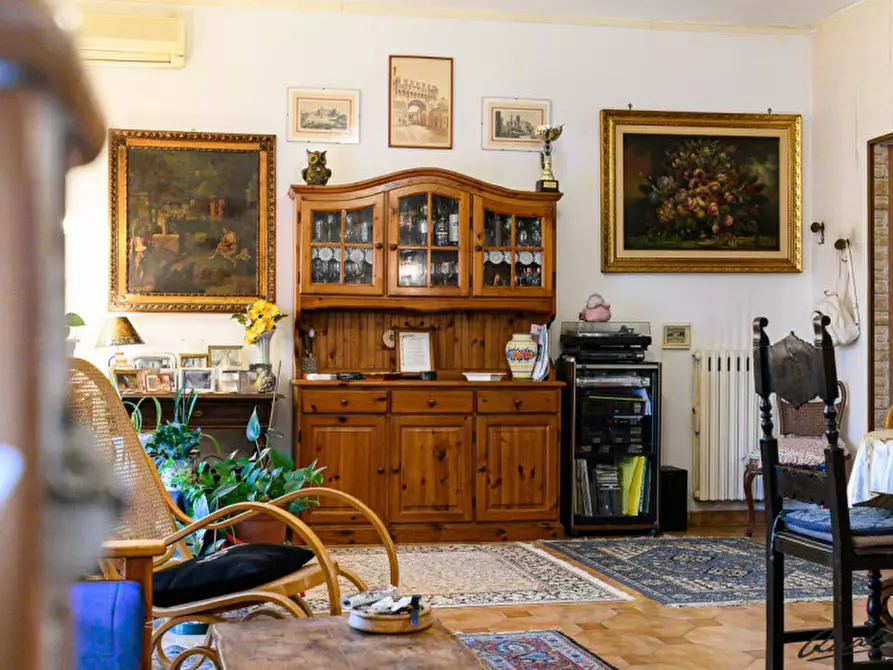 Immagine 6 di Appartamento in vendita  in Via Agugliano a Roma