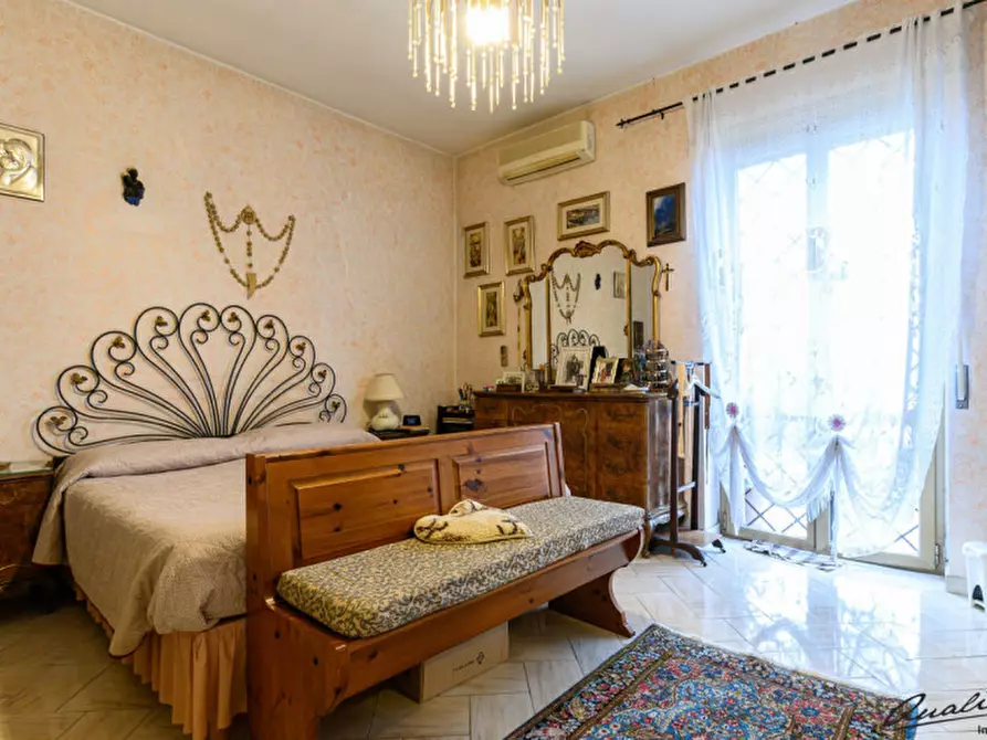 Immagine 12 di Appartamento in vendita  in Via Agugliano a Roma