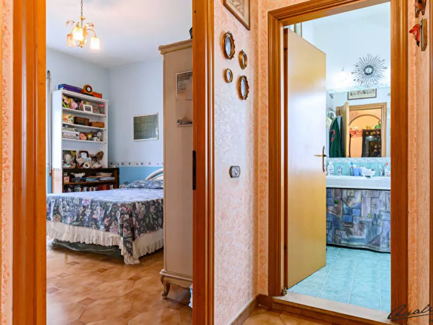 Immagine 15 di Appartamento in vendita  in Via Agugliano a Roma