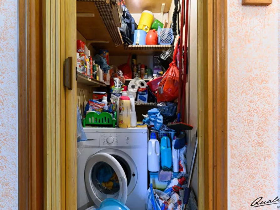 Immagine 19 di Appartamento in vendita  in Via Agugliano a Roma