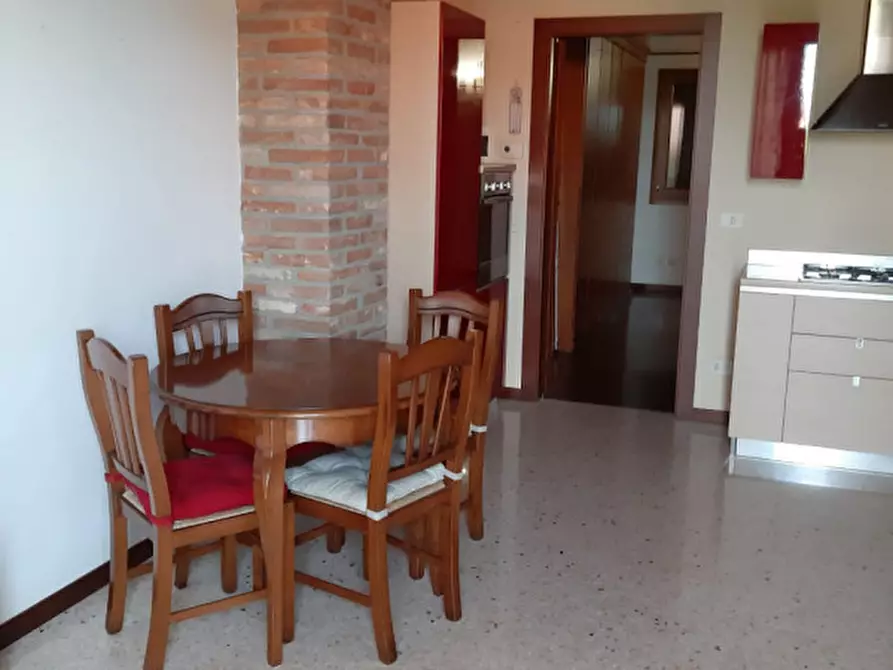 Immagine 6 di Appartamento in vendita  in Strada di Saviabona 275 a Vicenza