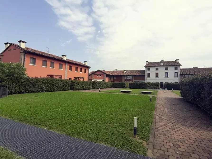 Immagine 16 di Appartamento in vendita  in Strada di Saviabona 275 a Vicenza