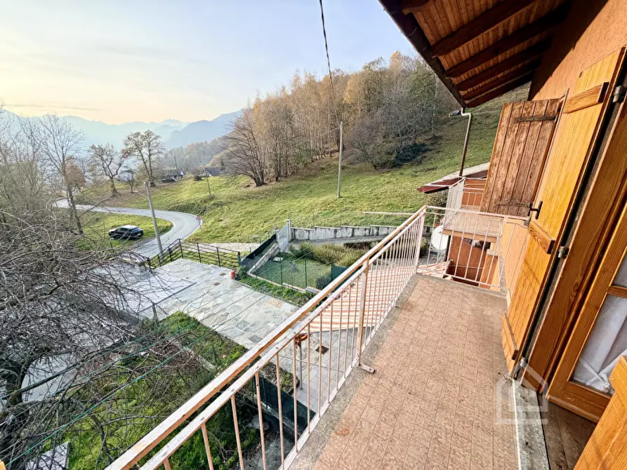 Immagine 1 di Casa indipendente in vendita  in Borgata Faiallo 81 a Pont Canavese