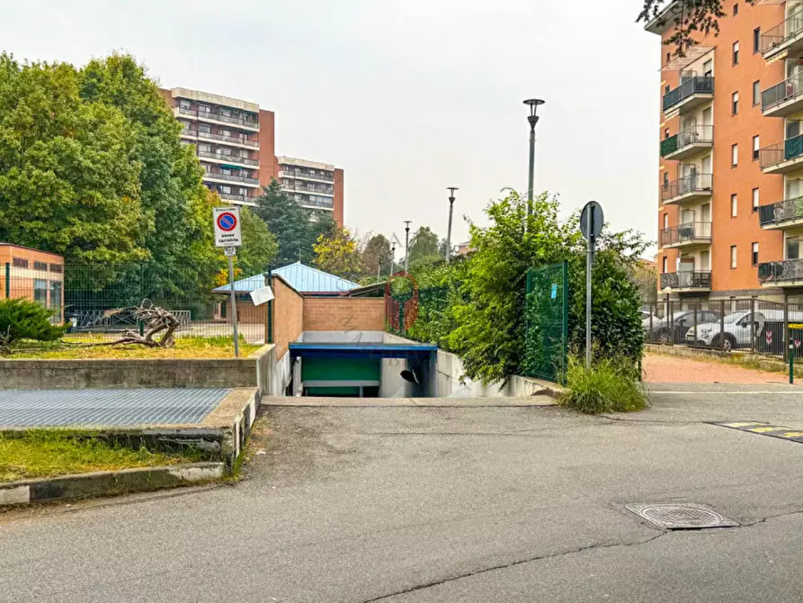 Immagine 2 di Garage in affitto  in Via Edoardo Rubino 86/a a Torino