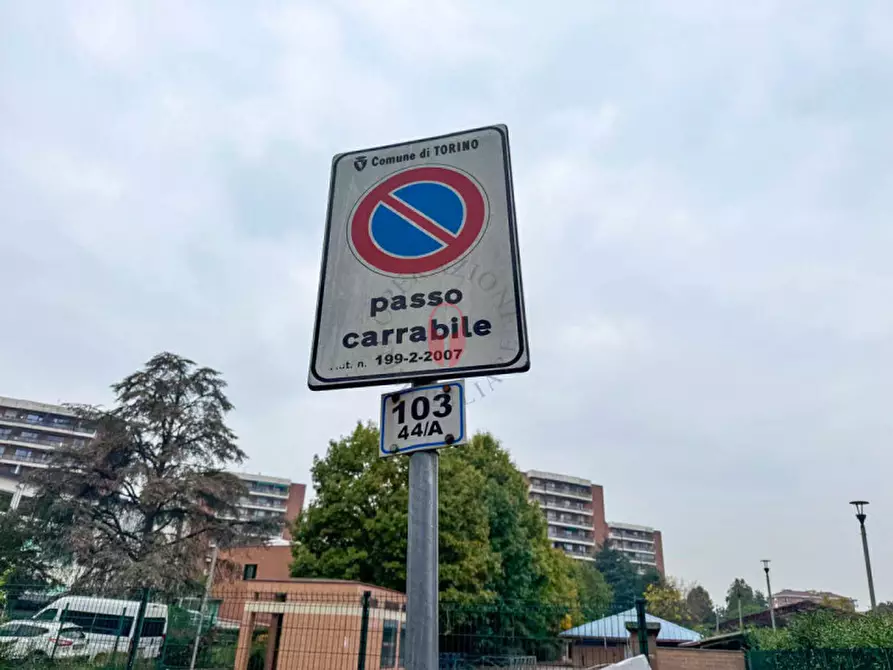 Immagine 11 di Garage in affitto  in Via Edoardo Rubino 86/a a Torino