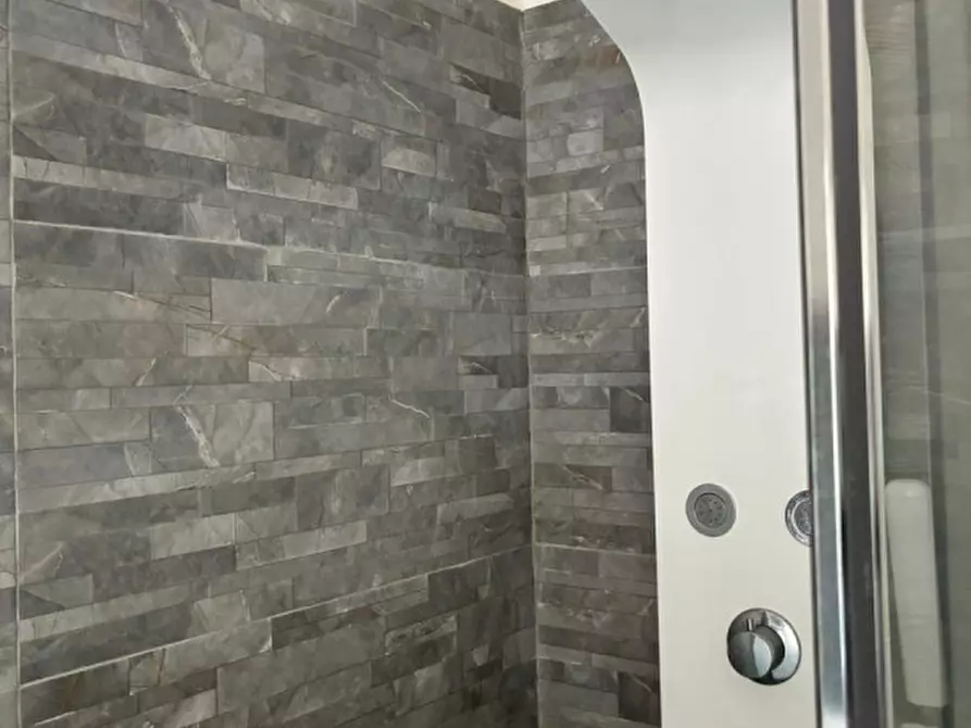 Immagine 23 di Appartamento in vendita  in Via della Liberazione a Nettuno