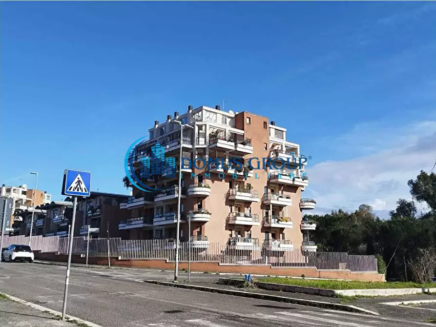 Immagine 2 di Appartamento in vendita  in Via Giorgio Vigolo a Roma