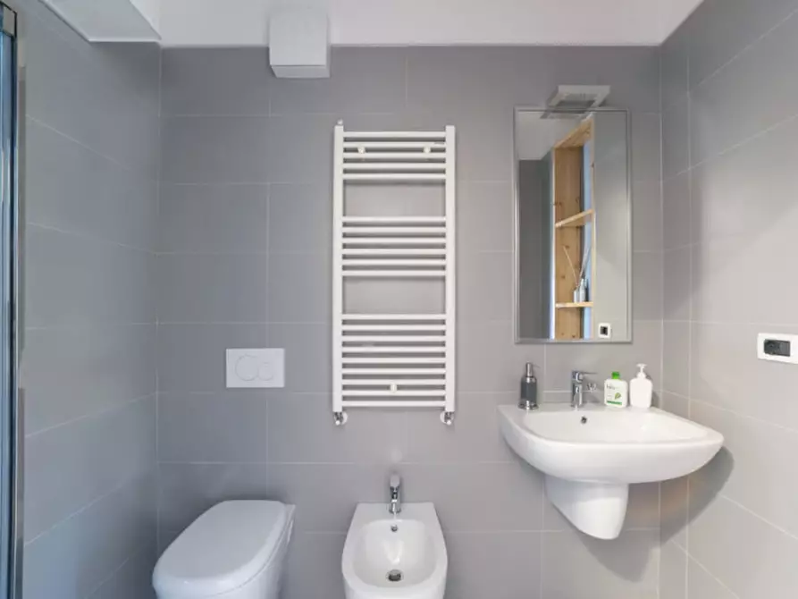 Immagine 18 di Appartamento in vendita  in Via Filippo Turati a Pescara