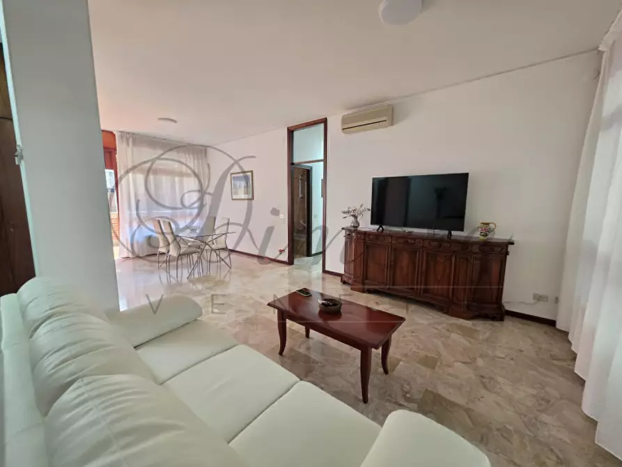 Immagine 1 di Appartamento in vendita  in Via Luigi Mariutto a Mirano