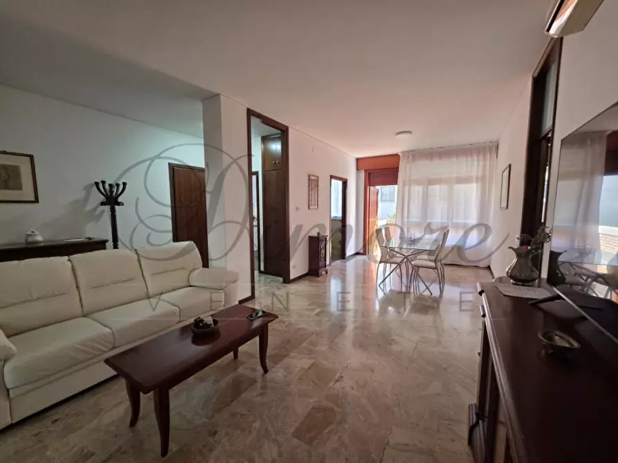 Immagine 6 di Appartamento in vendita  in Via Luigi Mariutto a Mirano