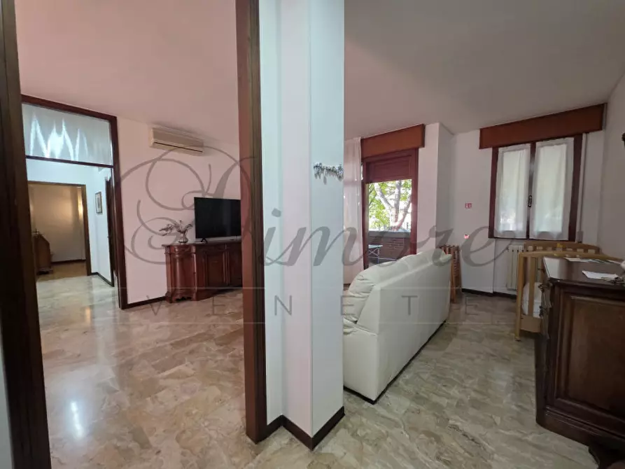 Immagine 11 di Appartamento in vendita  in Via Luigi Mariutto a Mirano