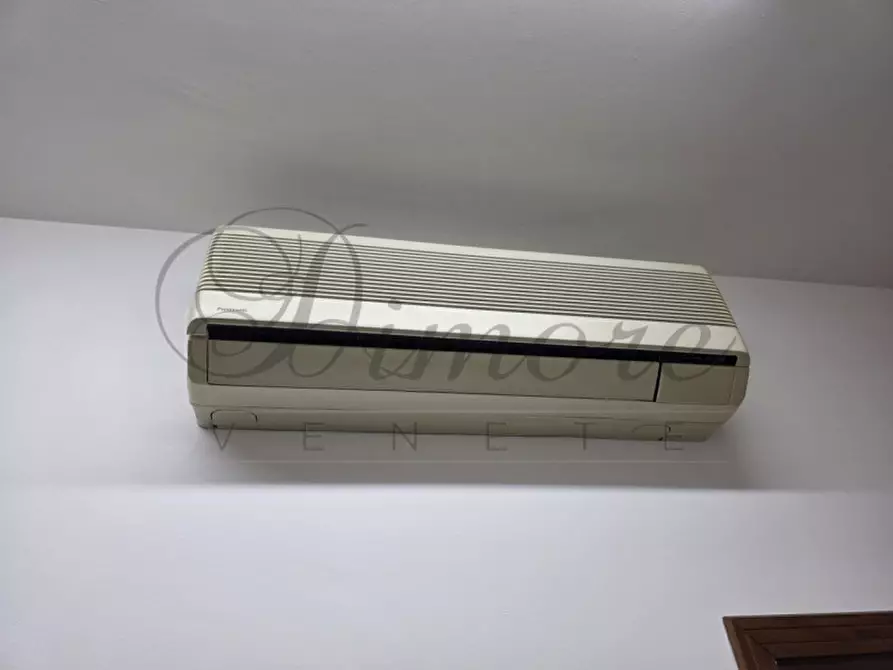 Immagine 26 di Appartamento in vendita  in Via Luigi Mariutto a Mirano