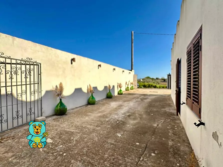 Immagine 9 di Villa in vendita  a Castrignano Del Capo