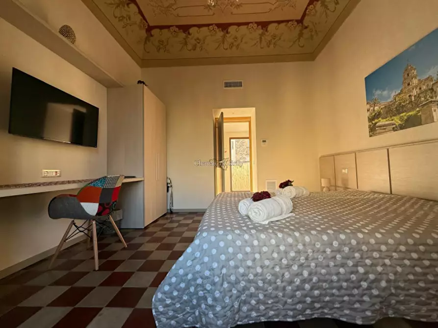 Immagine 10 di Casa indipendente in vendita  in Corso Umberto I a Modica