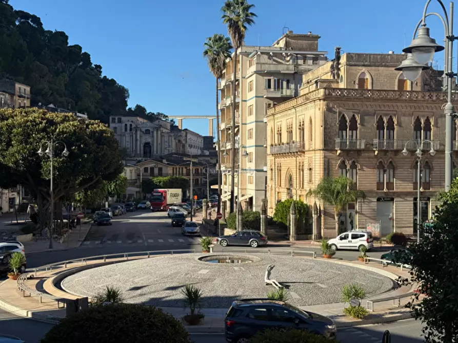 Immagine 15 di Casa indipendente in vendita  in Corso Umberto I a Modica