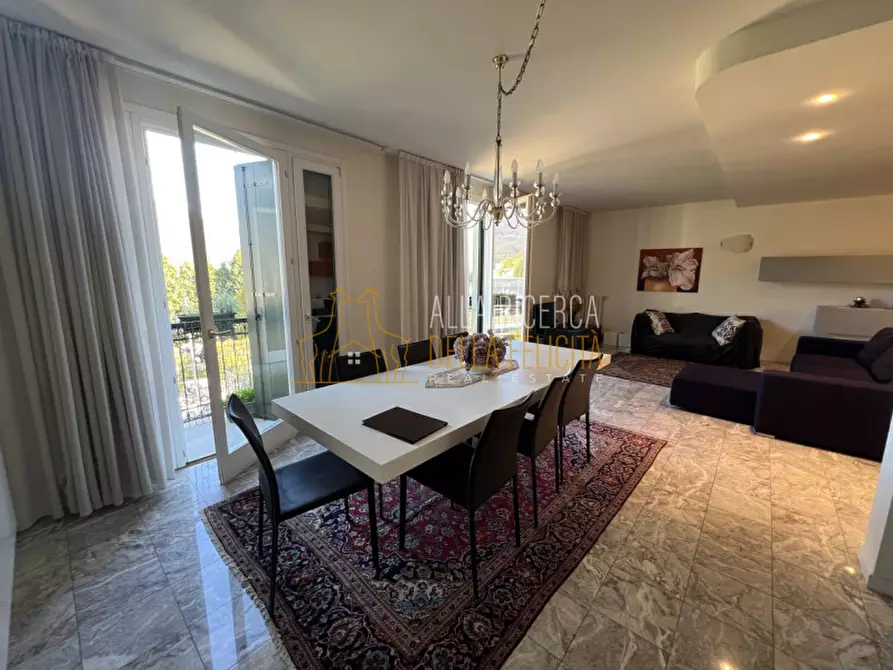 Immagine 1 di Appartamento in vendita  in Via Baratto 10 a Schio