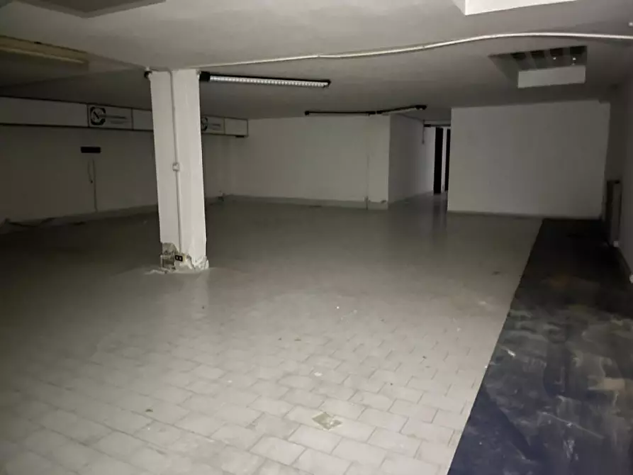 Immagine 5 di Ufficio in affitto  in via quagliarello 27 a Napoli