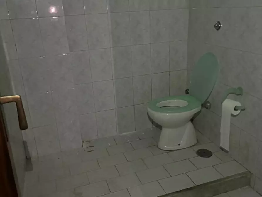 Immagine 20 di Ufficio in affitto  in via quagliarello 27 a Napoli