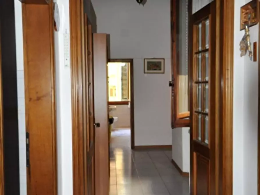 Immagine 11 di Appartamento in vendita  in Via Giovanni da San Giovanni a San Giovanni Valdarno