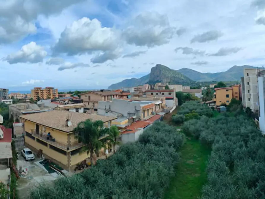 Immagine 1 di Appartamento in vendita  in VIA GIUSEPPE GIUSTI a Carini