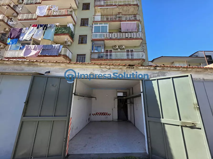 Immagine 6 di Garage in vendita  in Via Vicinale Campanile a Napoli