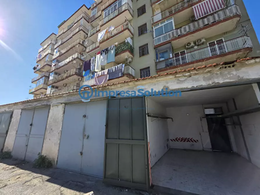 Immagine 7 di Garage in vendita  in Via Vicinale Campanile a Napoli