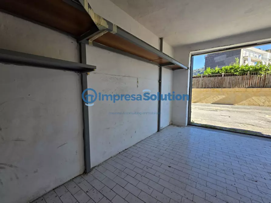 Immagine 11 di Garage in vendita  in Via Vicinale Campanile a Napoli