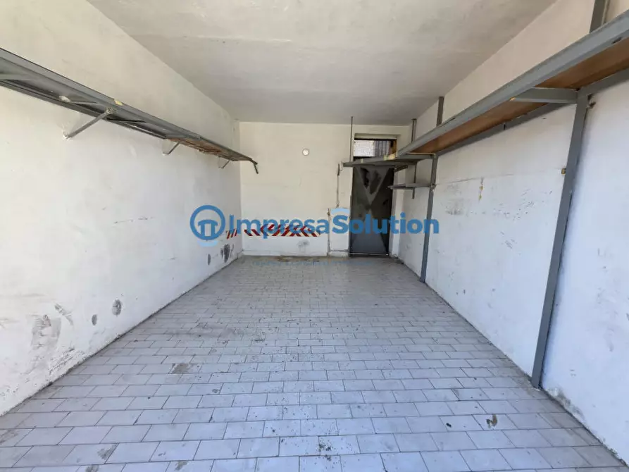 Immagine 13 di Garage in vendita  in Via Vicinale Campanile a Napoli
