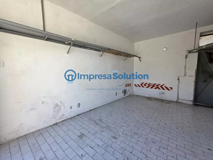 Immagine 15 di Garage in vendita  in Via Vicinale Campanile a Napoli